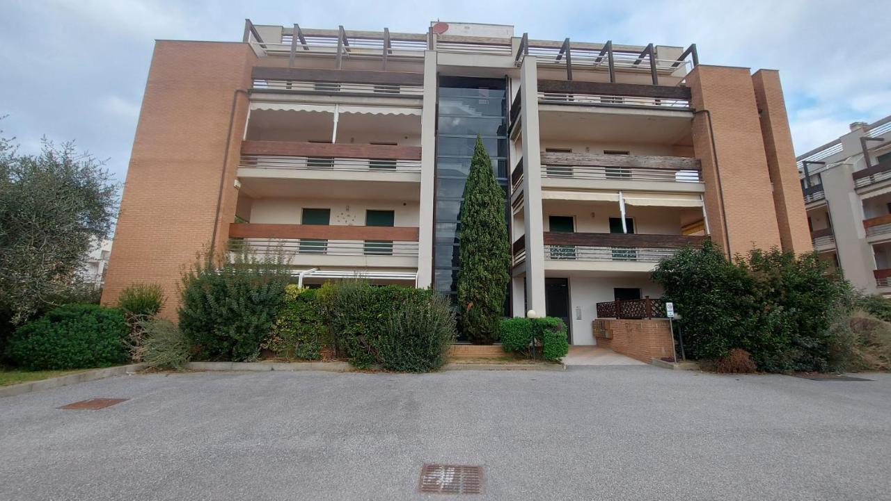 Appartamento Santa Costanza Con Piscina San Vincenzo Ngoại thất bức ảnh